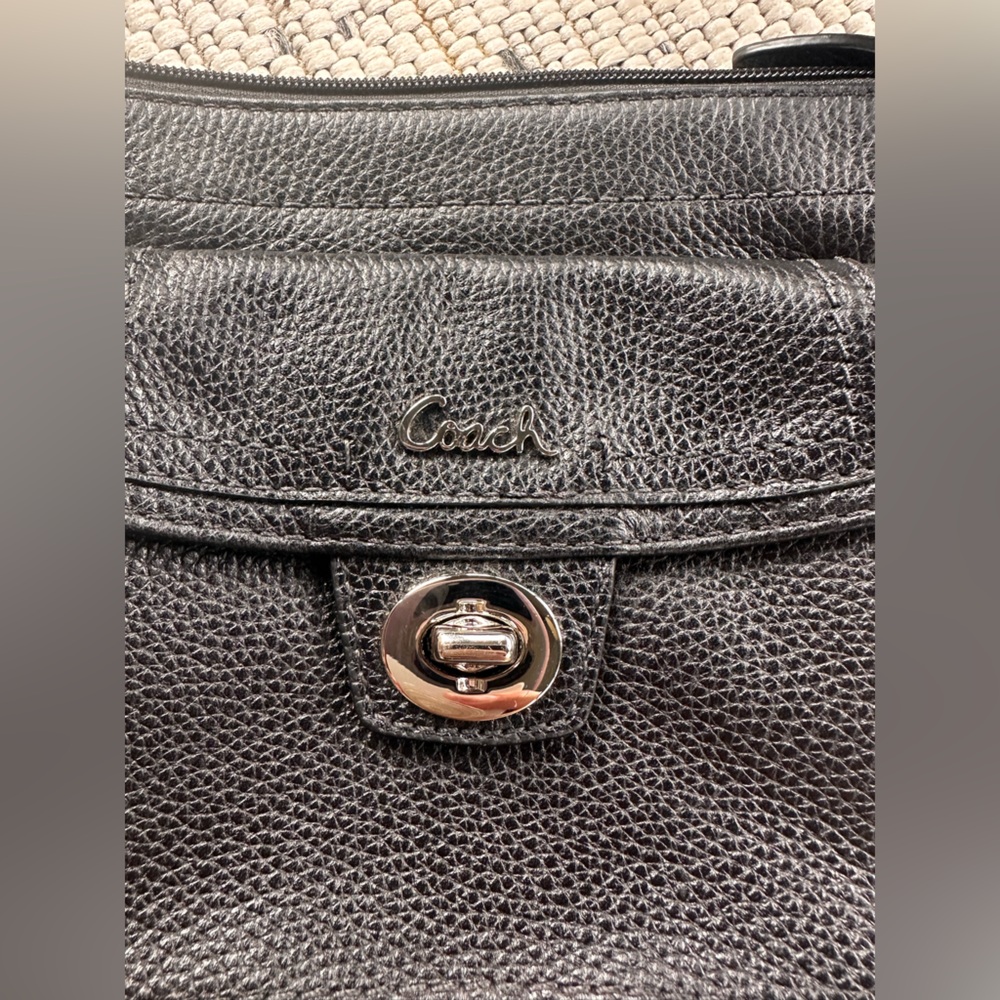 NWOT COACH Penelope Turnlock Swingpack Black Pebble Leather Crossbody Bag - Picture 3 of 11